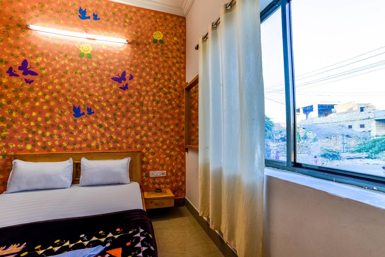 Hotel Thakur Ji Palace Dzsaiszalmer Kültér fotó